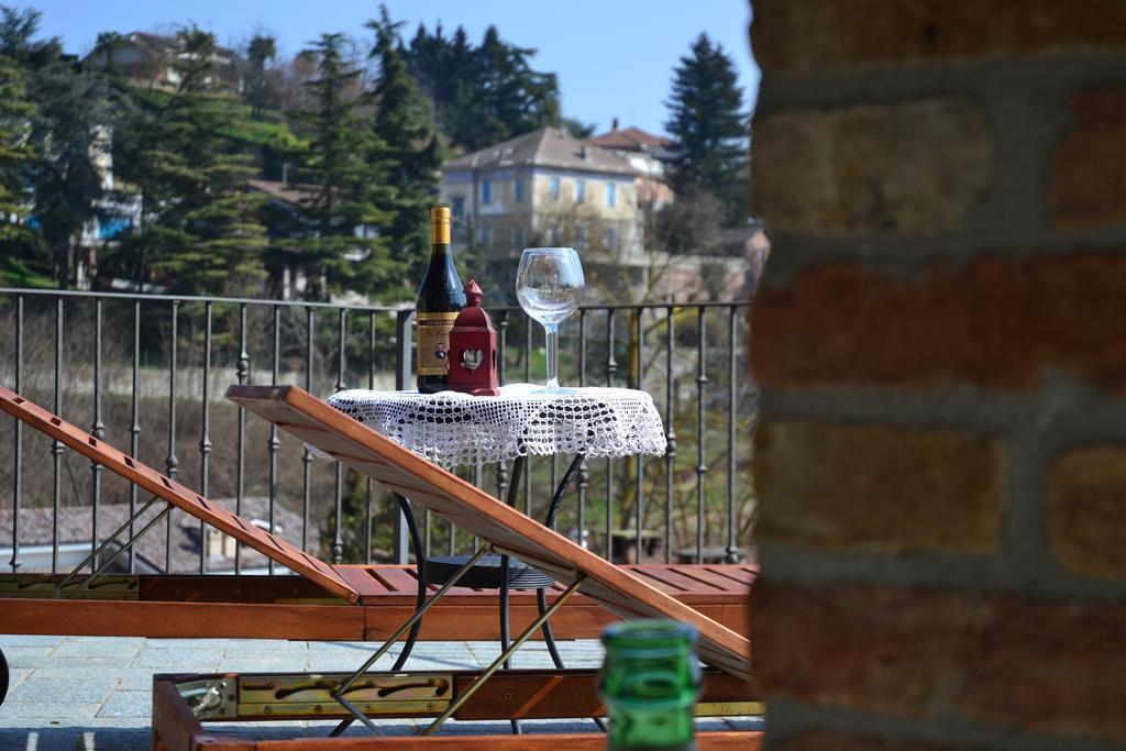 影院住宿加早餐旅馆 Mombercelli 外观 照片